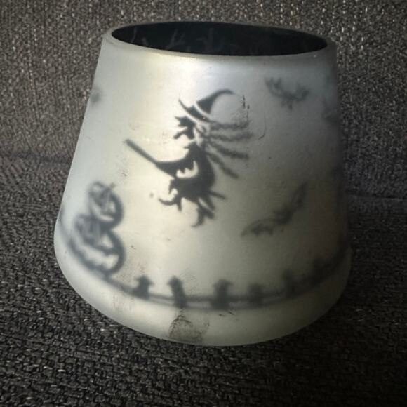 Halloween Yankee Candle Jar Topper Haunted House Witch Bats Frosted Satin Glass - Picture 2 of 6